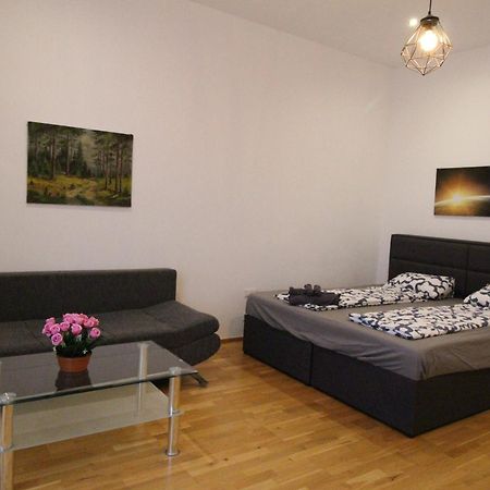 Deluxe Apartment 5P Mm Viena Exterior foto